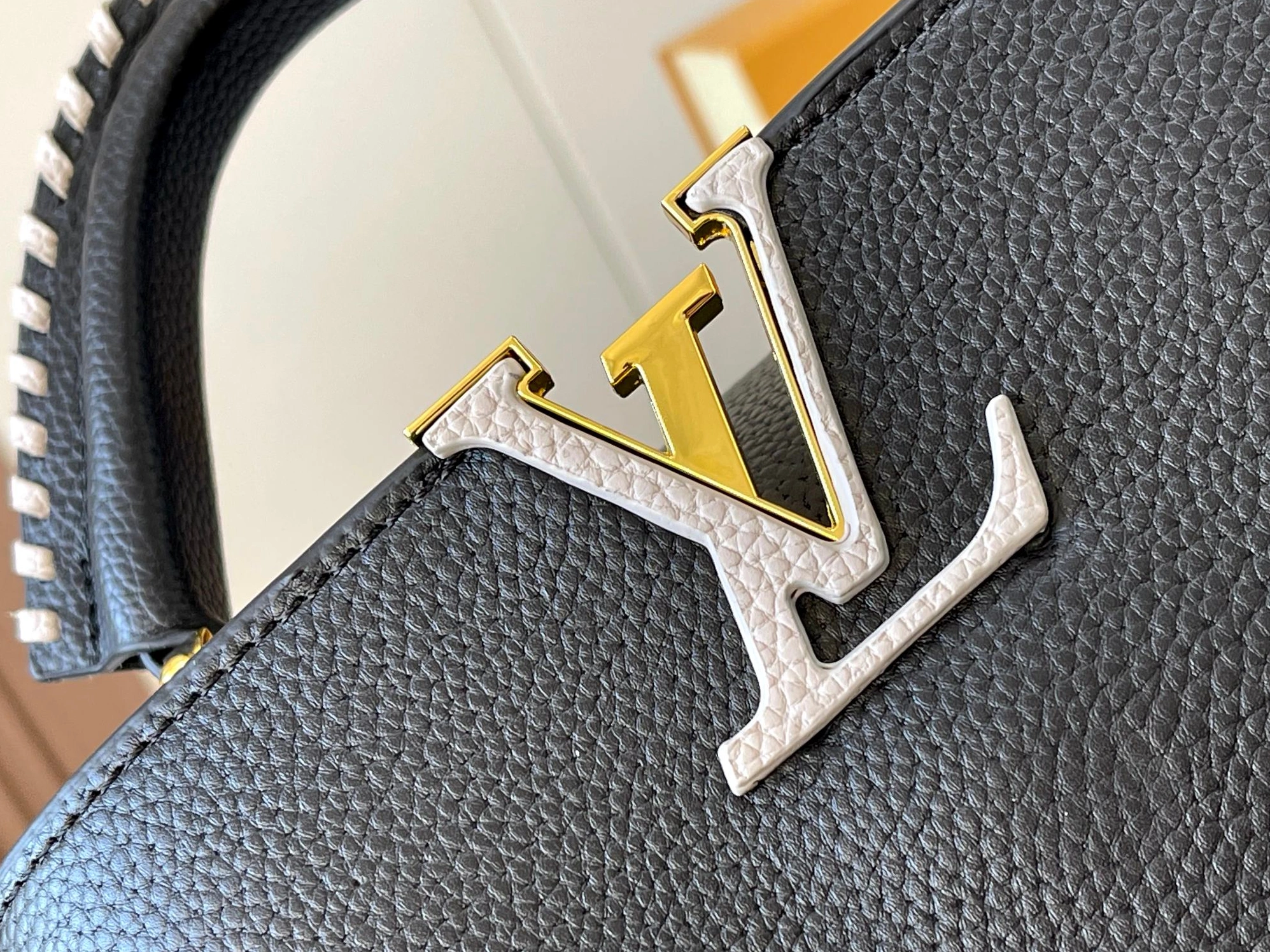 Louis Vuitton AAA Quality Messenger Bags For Women BestValue 9695 - Image 5