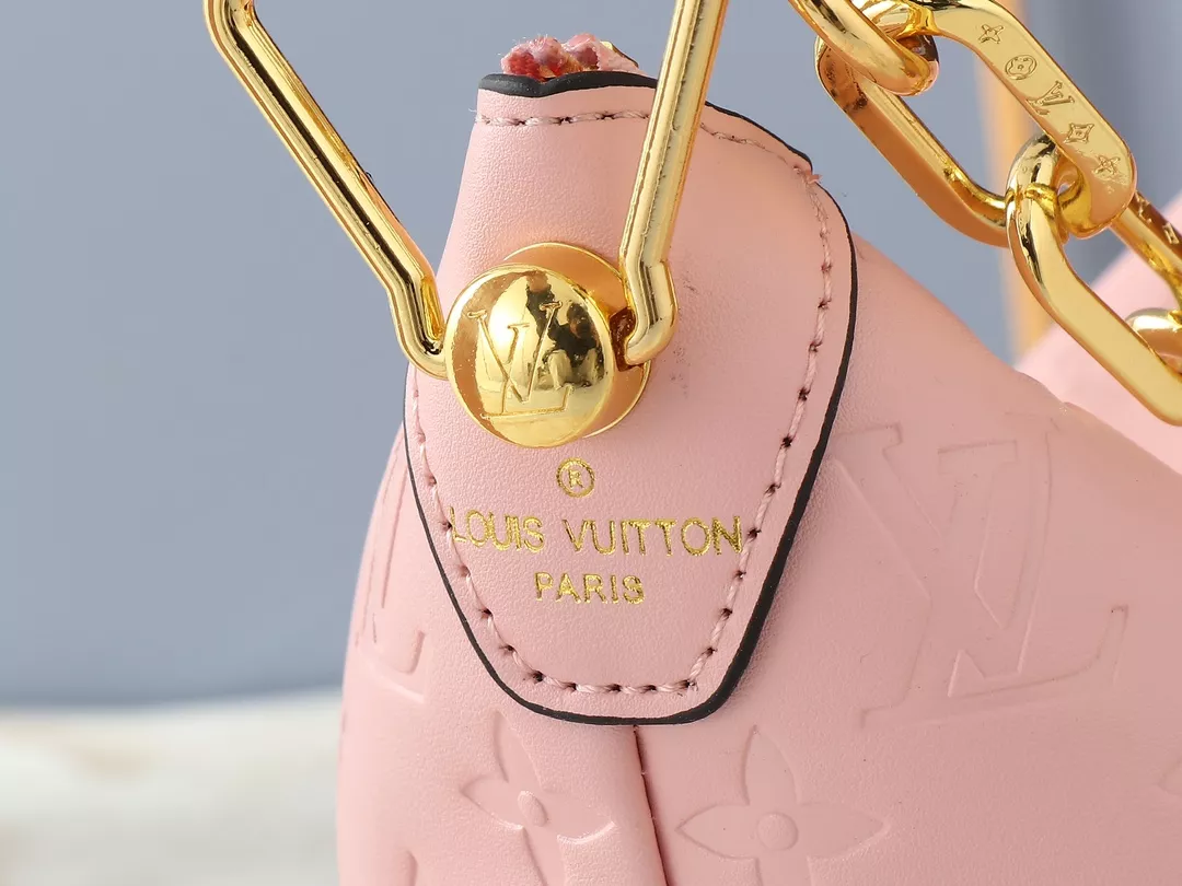 Louis Vuitton AAA Quality Messenger Bags For Women Flexible 1007 - Image 5