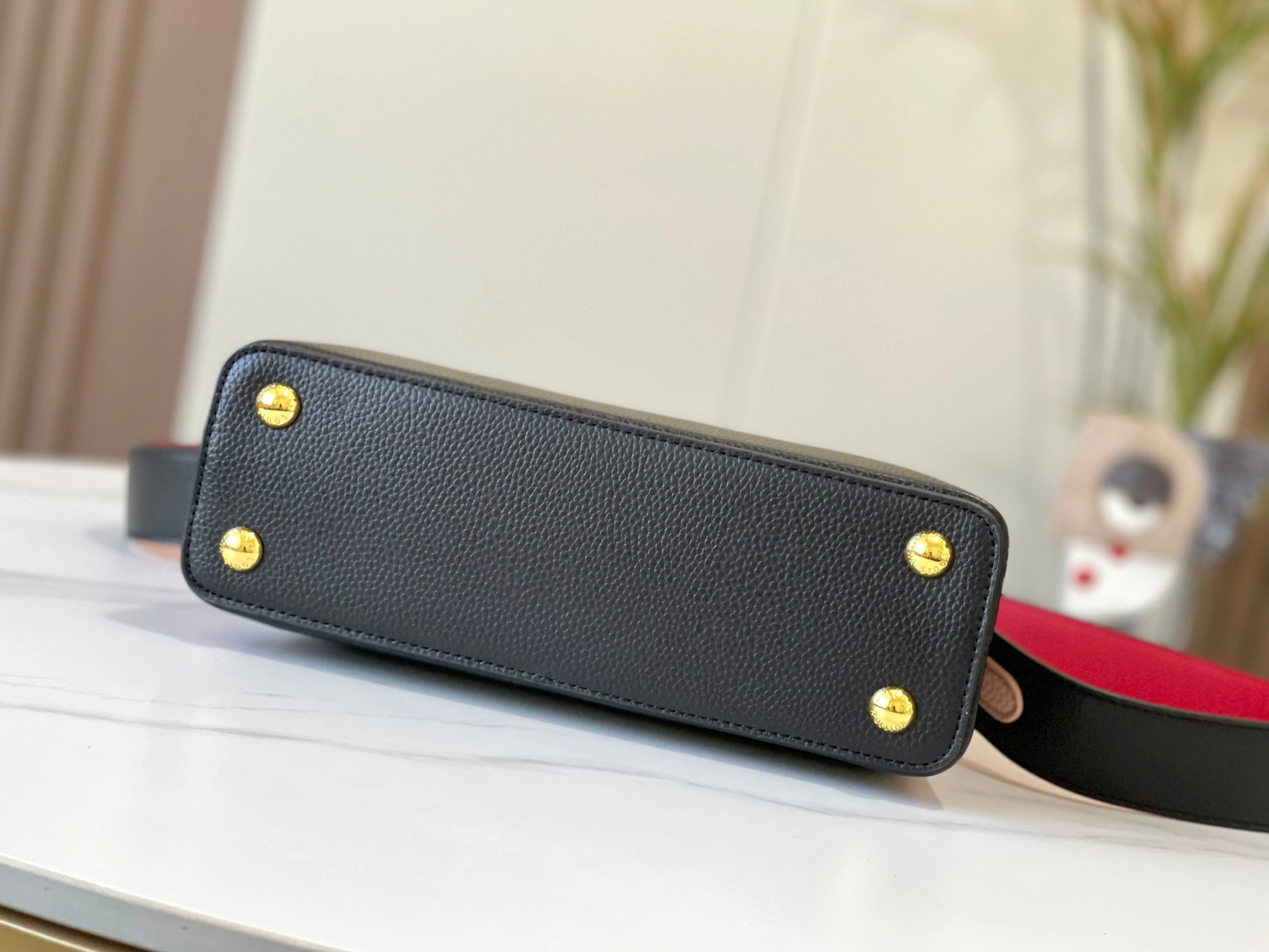 Louis Vuitton AAA Quality Messenger Bags For Women HighQuality 1600 - Image 4