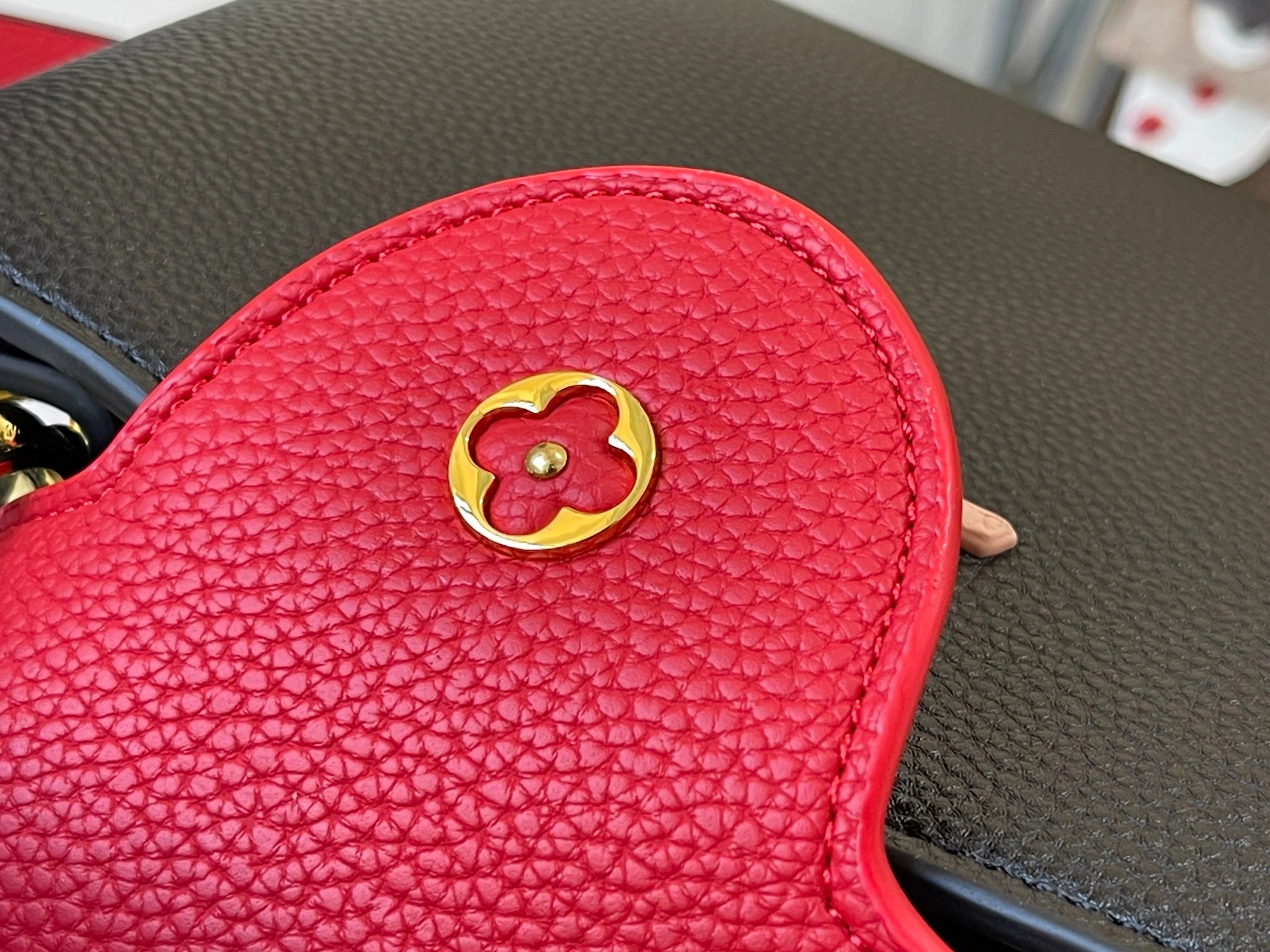 Louis Vuitton AAA Quality Messenger Bags For Women HighQuality 1600 - Image 7