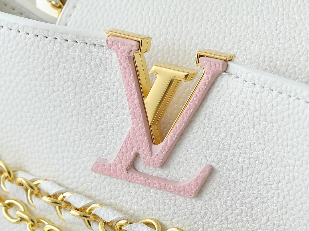 Louis Vuitton AAA Quality Messenger Bags For Women Minimalist 5714 - Image 5