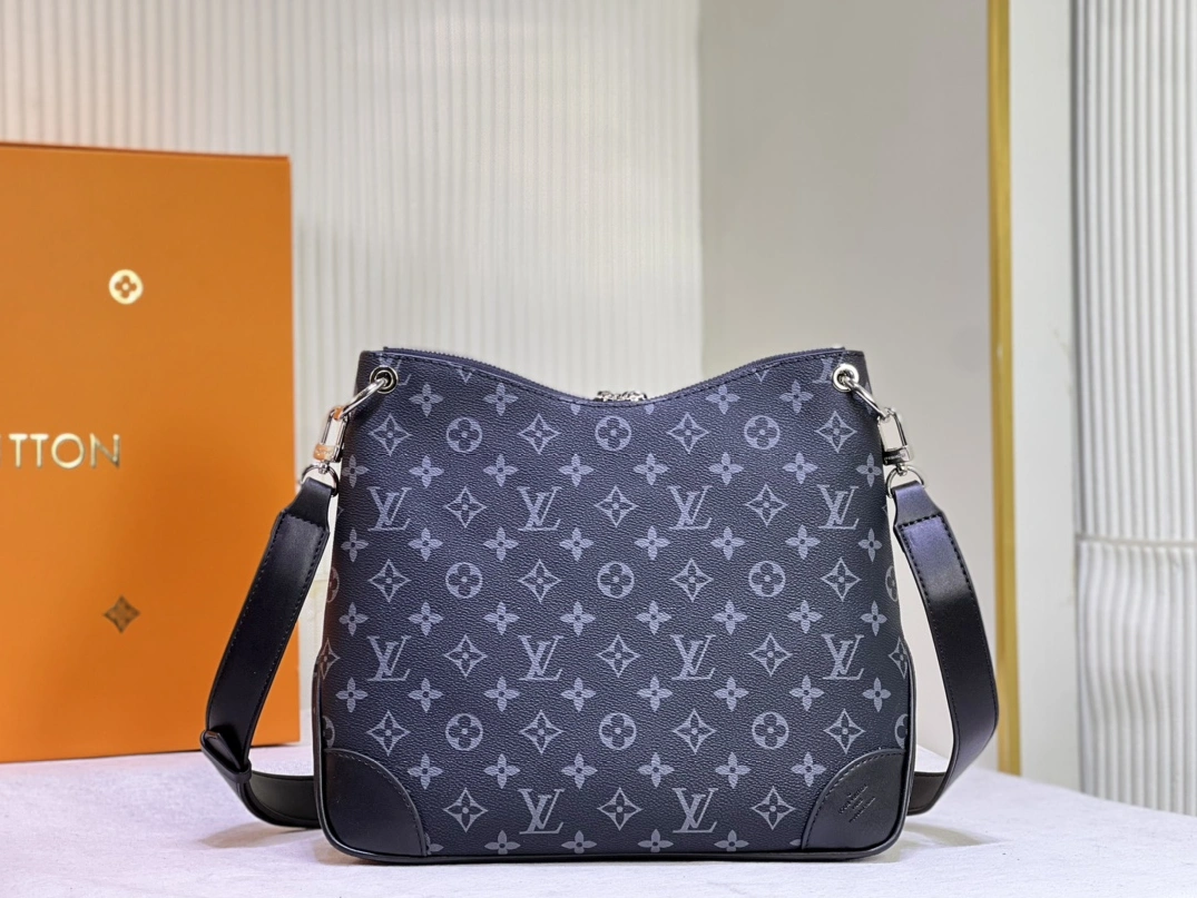 Louis Vuitton AAA Quality Messenger Bags For Women NewStyle 1187 - Image 5