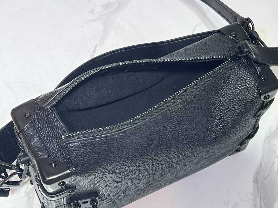 Louis Vuitton AAA Quality Messenger Bags For Women Popular 7000 - Image 8