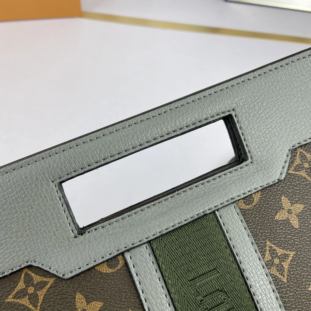 Louis Vuitton AAA Quality Messenger Bags For Women SmartChoice 9747 - Image 5