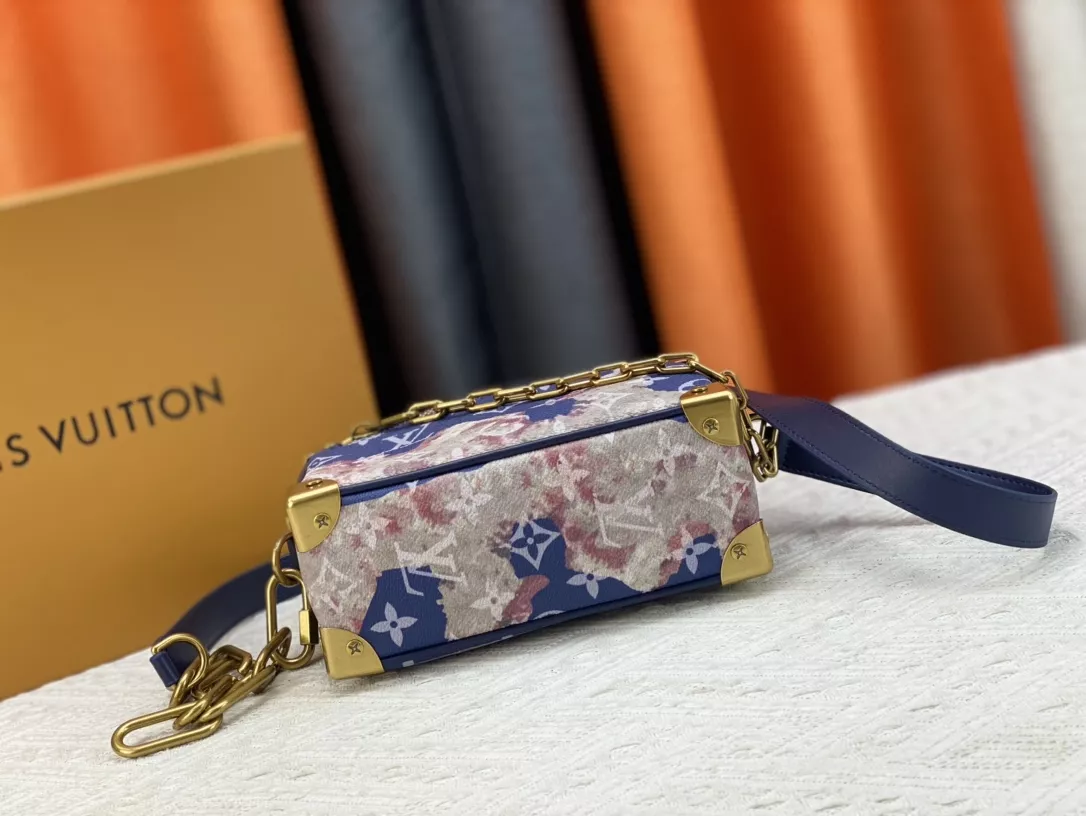 Louis Vuitton AAA Quality Messenger Bags For Women Trendsetting 9806 - Image 5