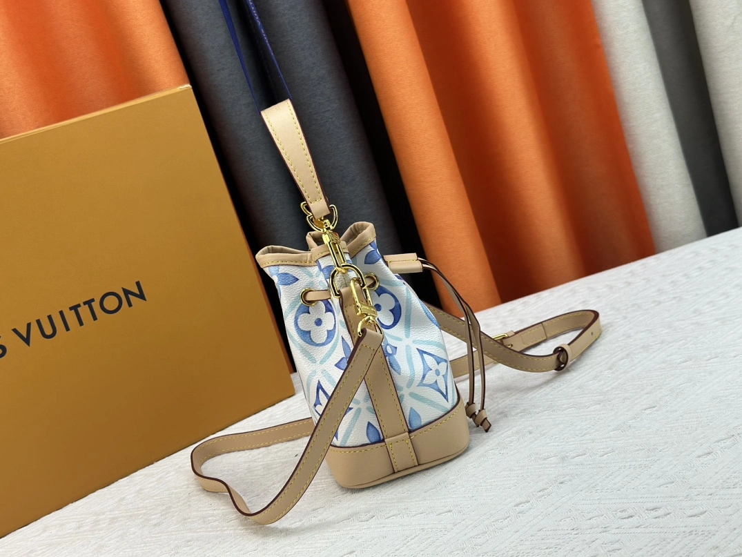 Louis Vuitton AAA Quality Messenger Bags For Women Trendy 5764 - Image 3