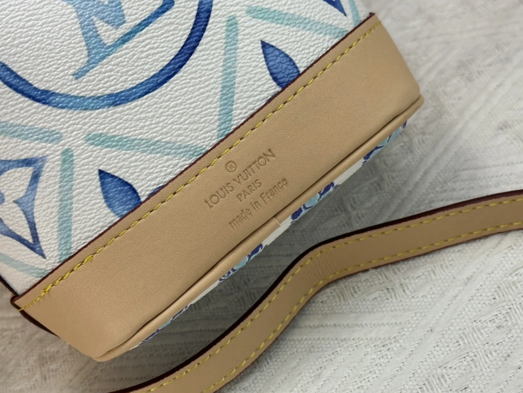 Louis Vuitton AAA Quality Messenger Bags For Women Trendy 5764 - Image 6