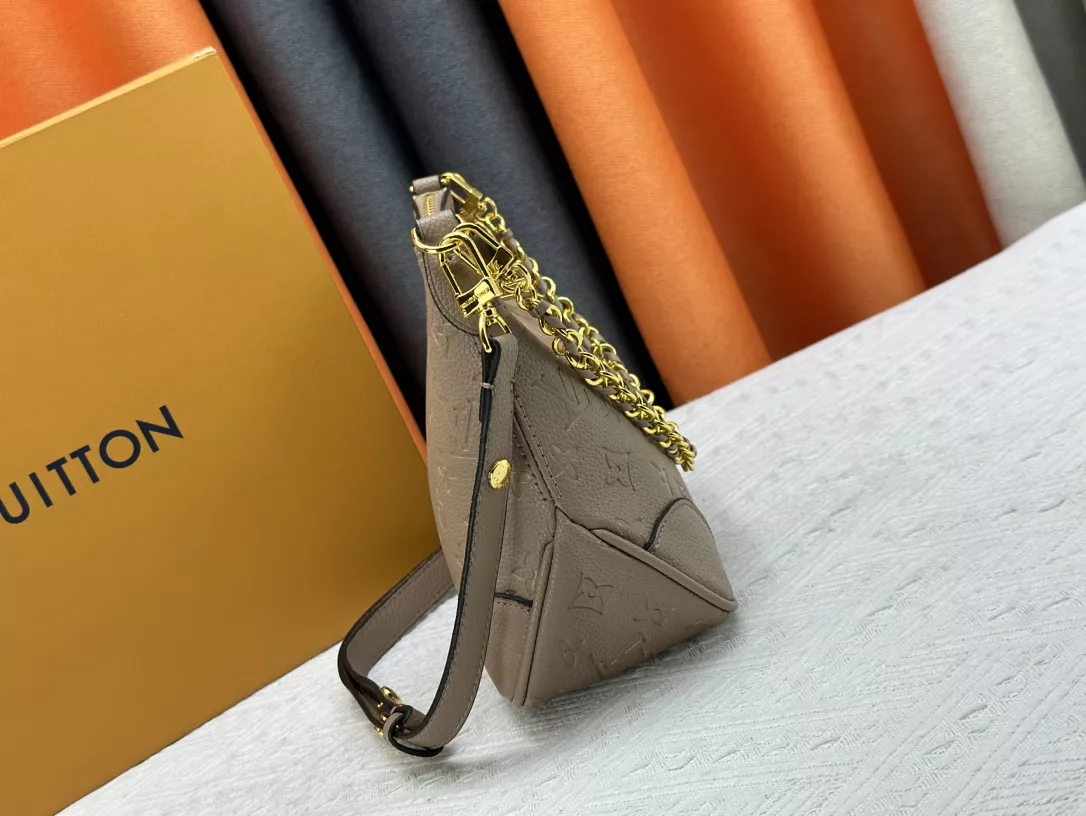 Louis Vuitton AAA Quality Messenger Bags For Women Trendy 9976 - Image 3