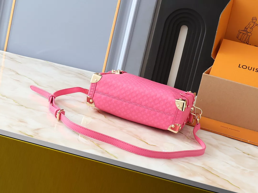 Louis Vuitton AAA Quality Messenger Bags For Women UrbanStyle 6462 - Image 4