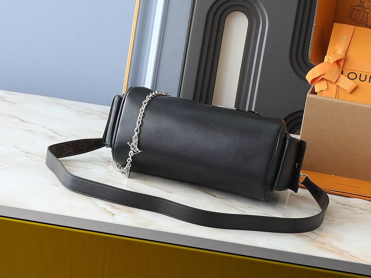 Louis Vuitton AAA Quality Shoulder Bags For Women Bright 6182 - Image 4