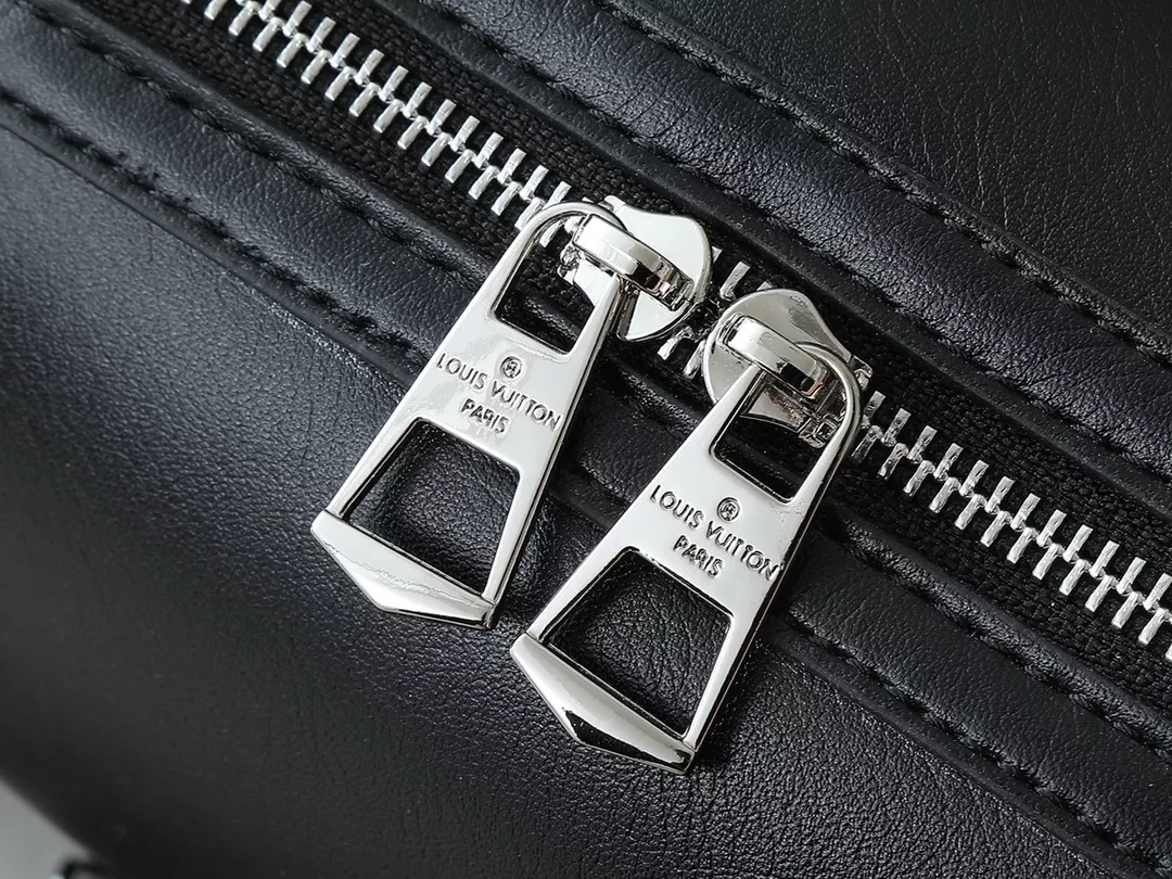 Louis Vuitton AAA Quality Shoulder Bags For Women Bright 6182 - Image 7