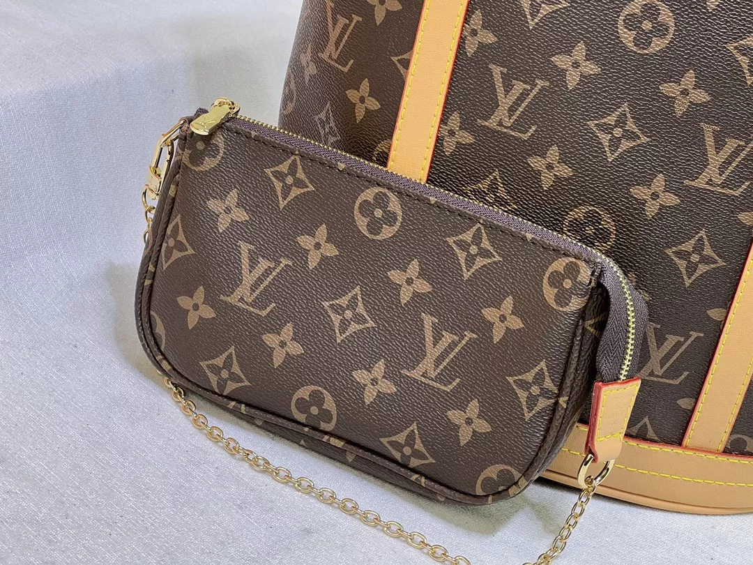 Louis Vuitton AAA Quality Shoulder Bags For Women WellDesigned 4200 - Image 4