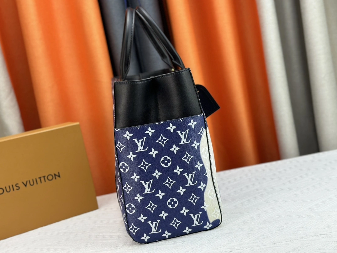 Louis Vuitton AAA Quality Tote-Handbags For Women Refined 948 - Image 3