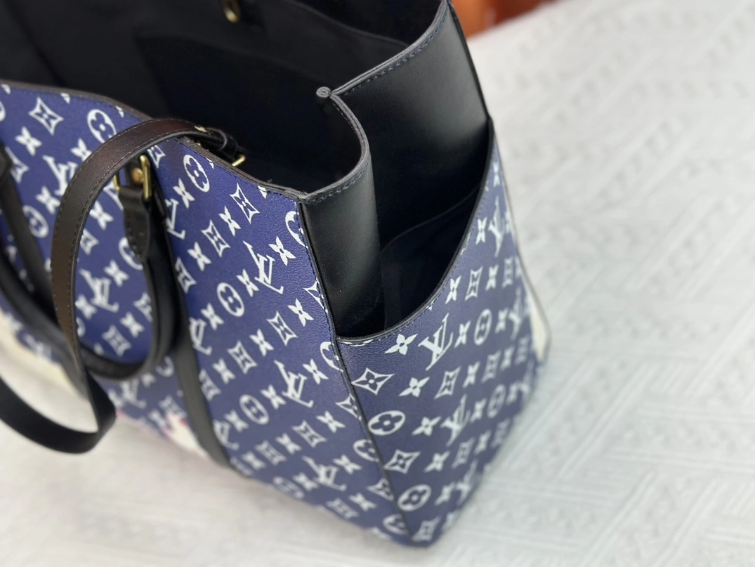 Louis Vuitton AAA Quality Tote-Handbags For Women Refined 948 - Image 7