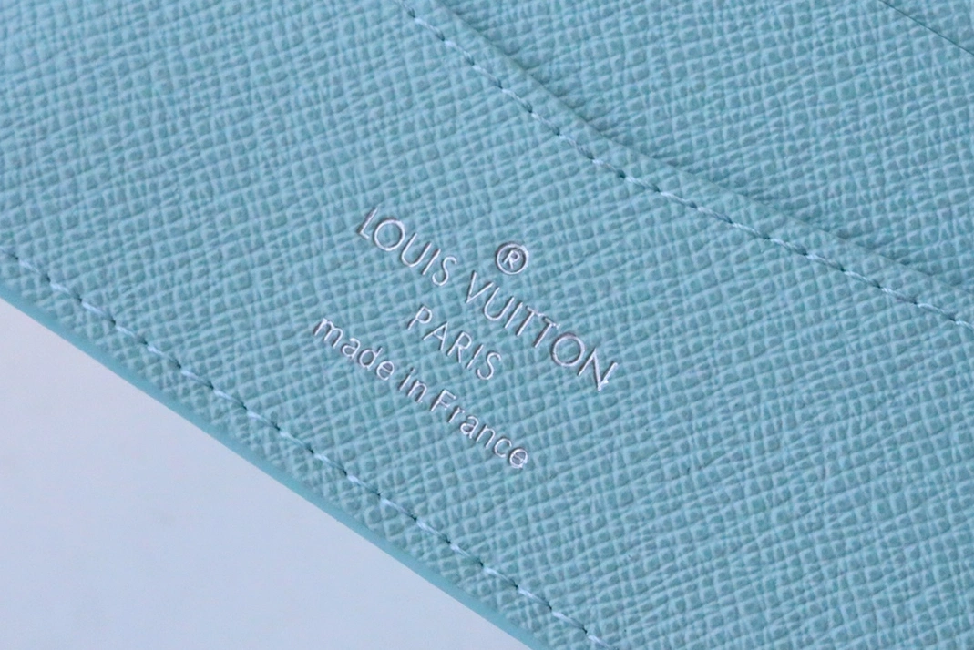 Louis Vuitton AAA Quality Wallets Elegant 1426 - Image 5