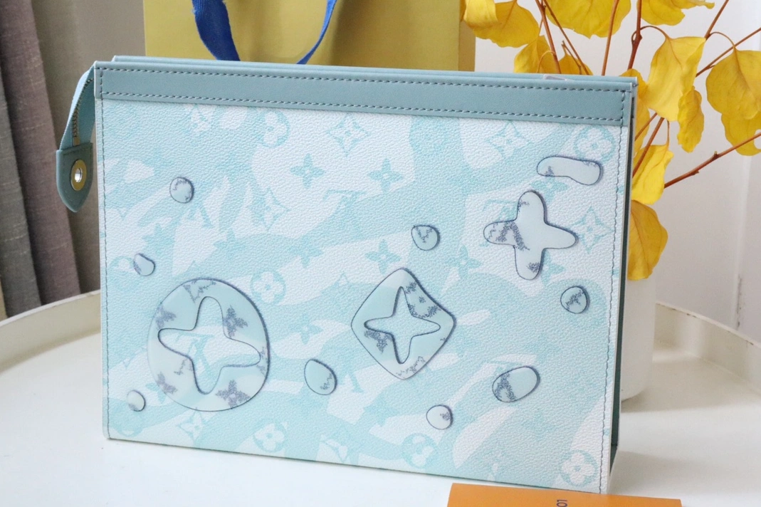 Louis Vuitton AAA Quality Wallets For Unisex Comfortable 4388