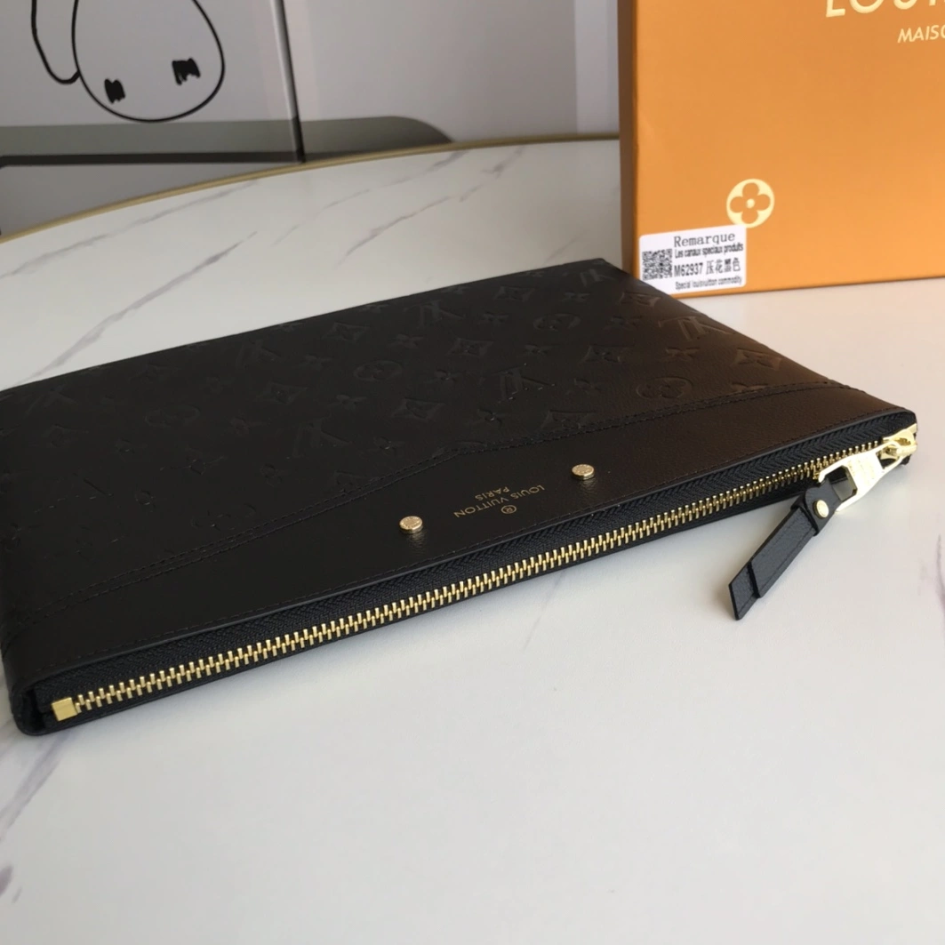 Louis Vuitton AAA Quality Wallets NewStyle 8777 - Image 3