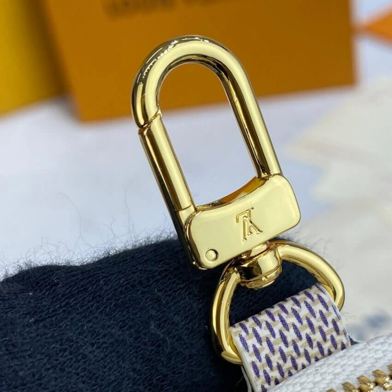 Zip closu Louis Vuitton Damier Azur Round Coin Purse - Image 6