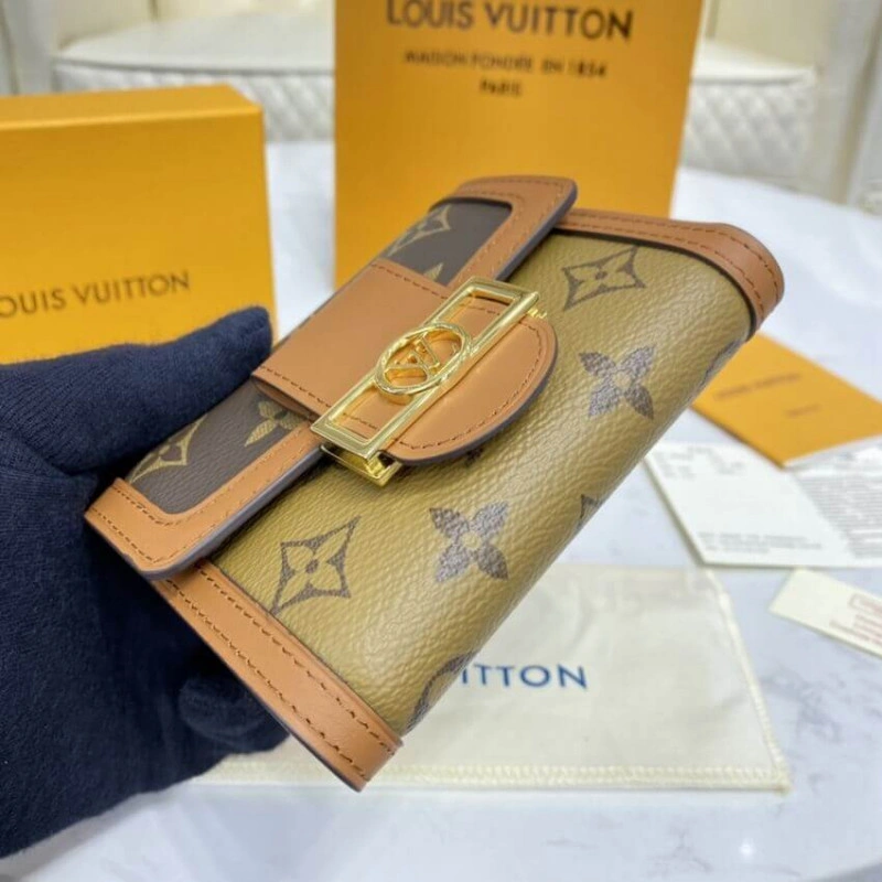 The Dauphi Louis Vuitton Dauphine Compact Wallet - Image 5