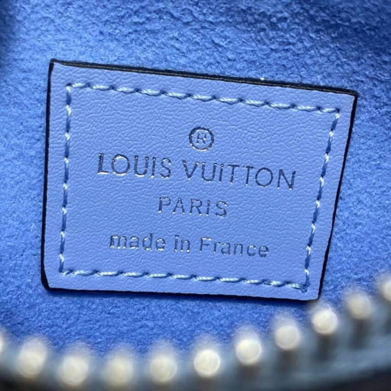 Microfibe Louis Vuitton Key Pouch in Blue Gradient Mahina Perforated Leather - Image 8