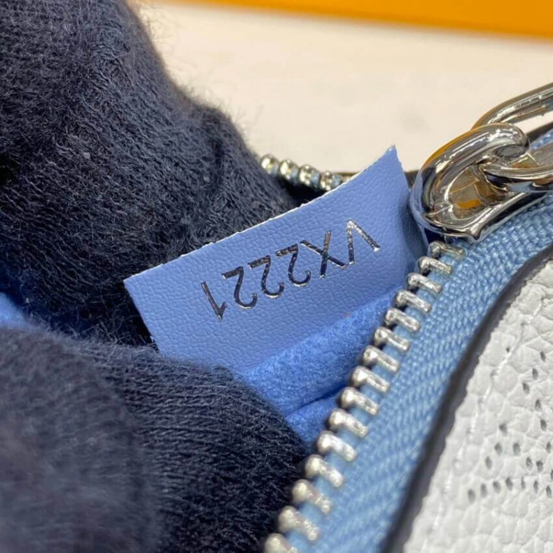 Microfibe Louis Vuitton Key Pouch in Blue Gradient Mahina Perforated Leather - Image 9