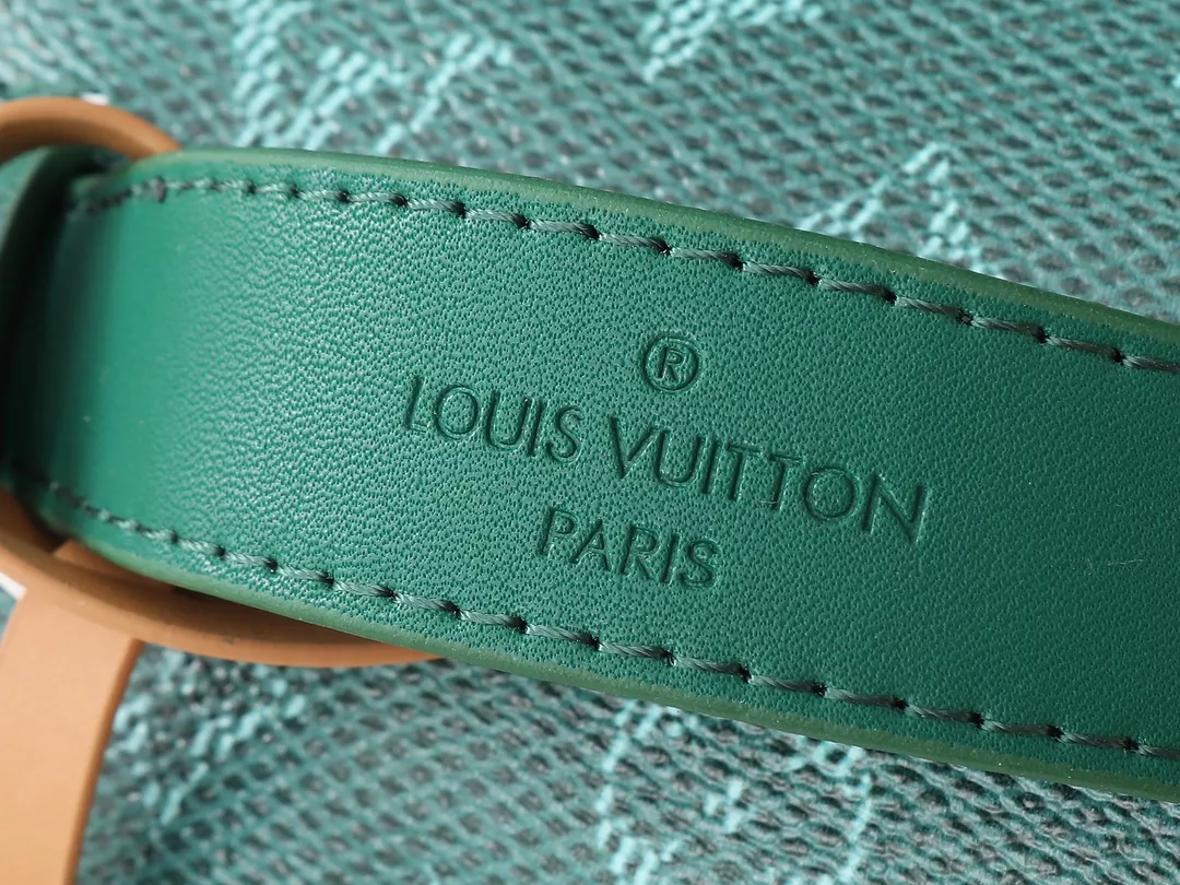 Louis Vuitton LV AAA Quality Belt Bags For Unisex AllSeason 3548 - Image 5