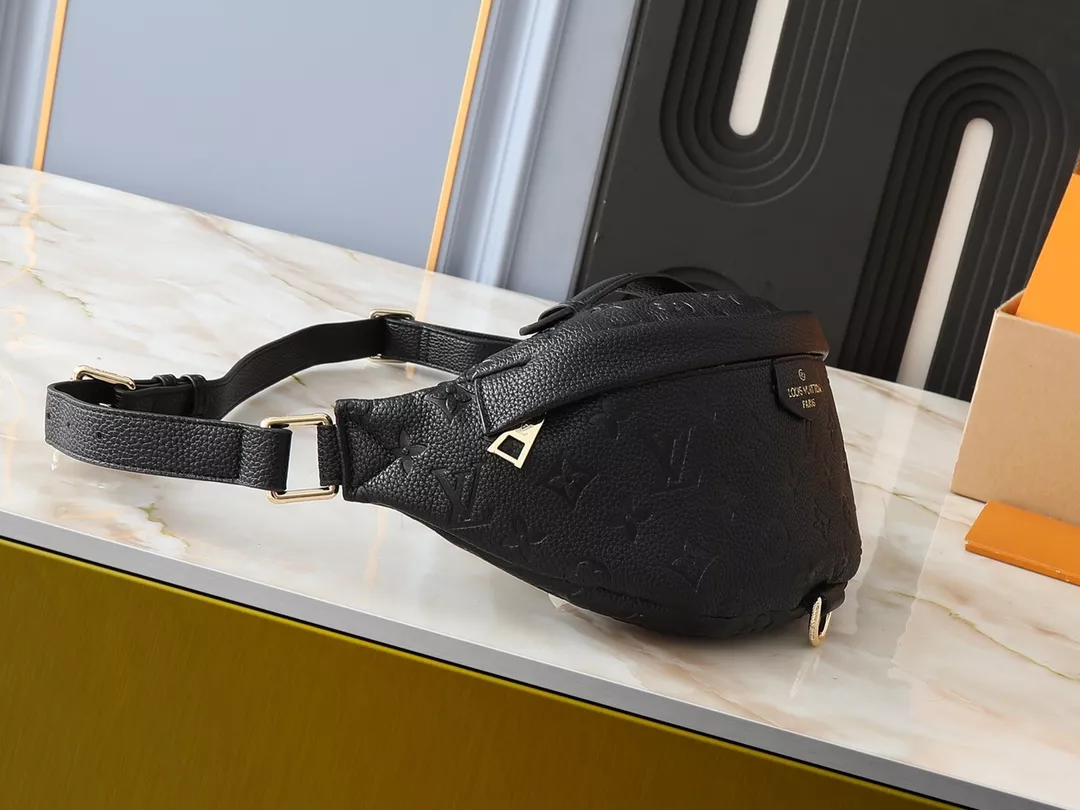 Louis Vuitton LV AAA Quality Belt Bags For Unisex Refined 2093