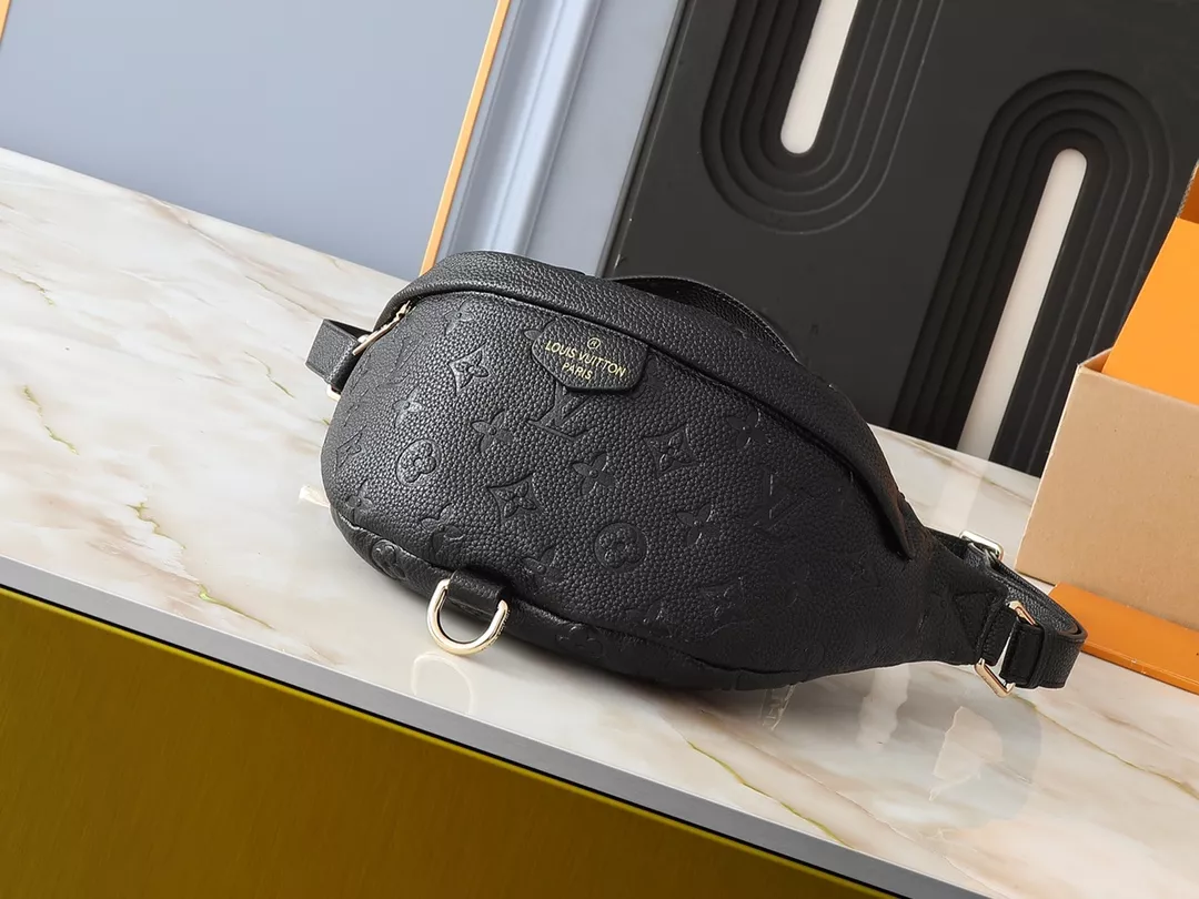 Louis Vuitton LV AAA Quality Belt Bags For Unisex Refined 2093 - Image 4