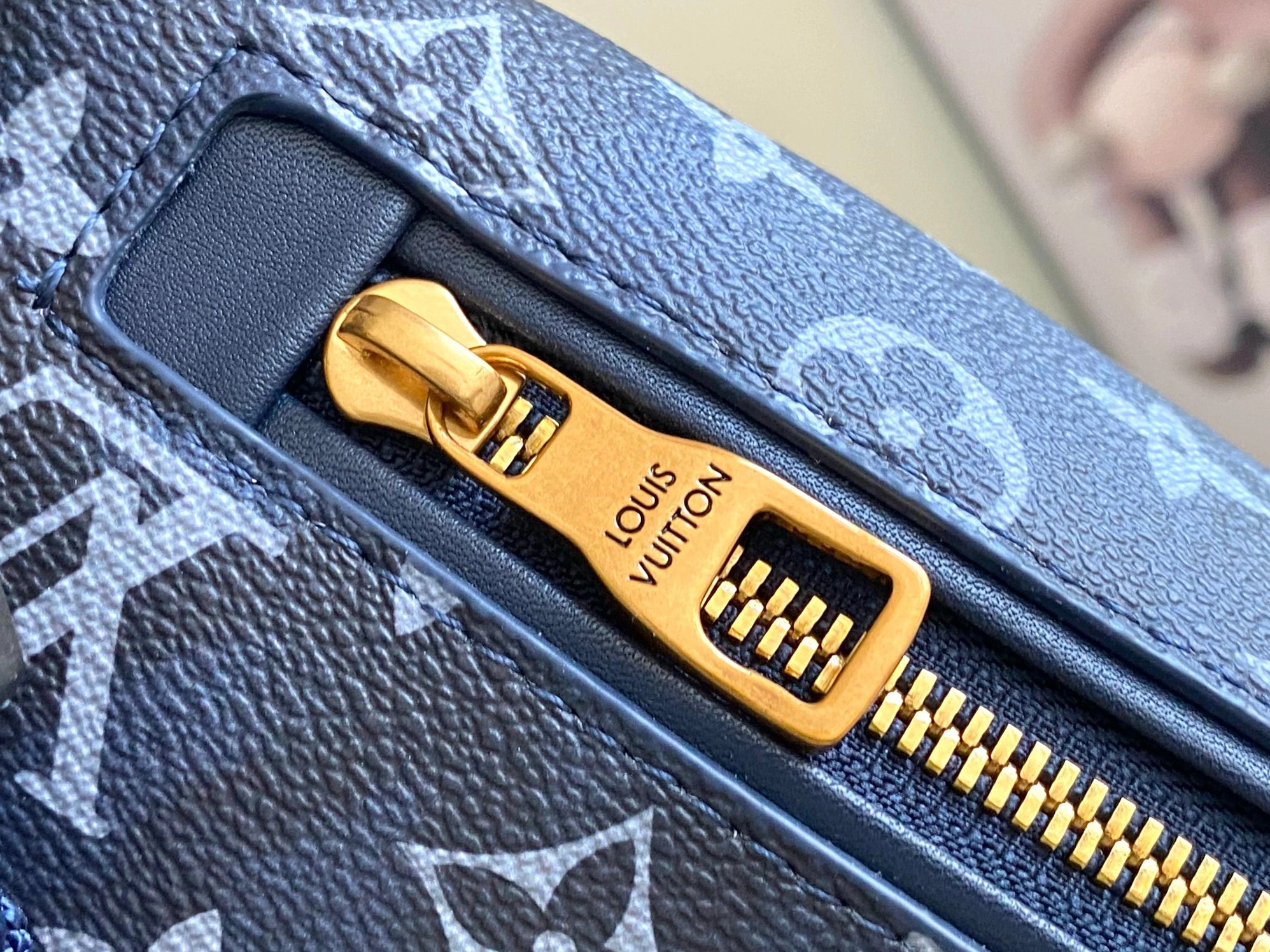 Louis Vuitton LV AAA Quality Belt Bags Popular 4842 - Image 4