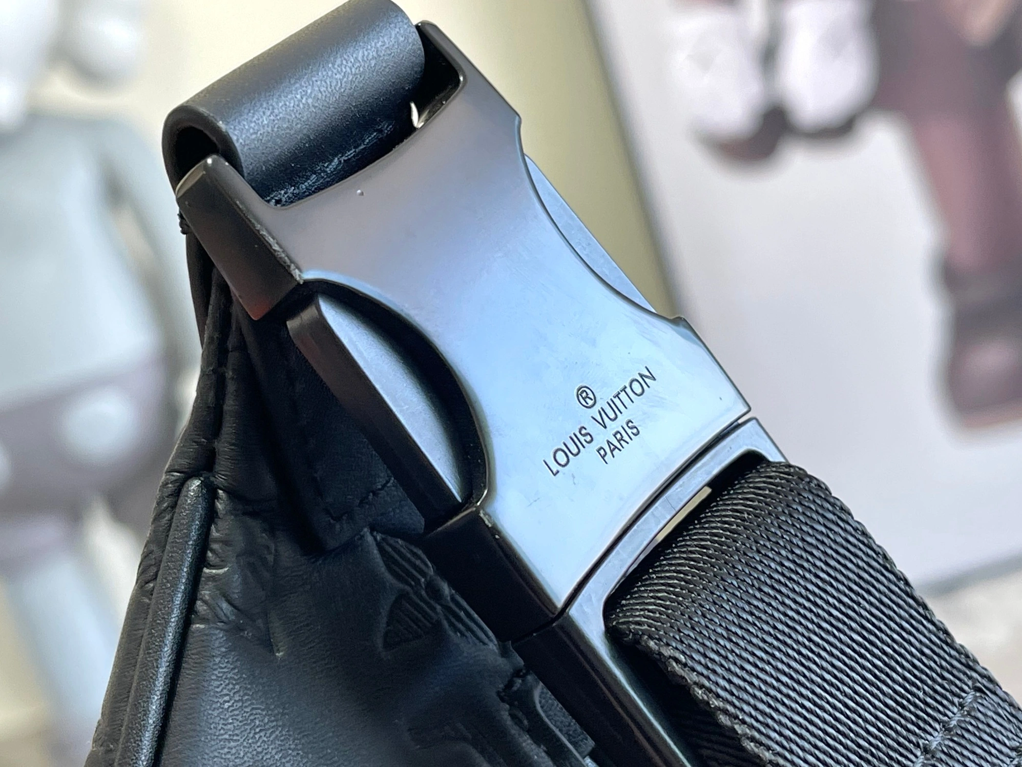 Louis Vuitton LV AAA Quality Belt Bags Reliable 7505 - Image 6