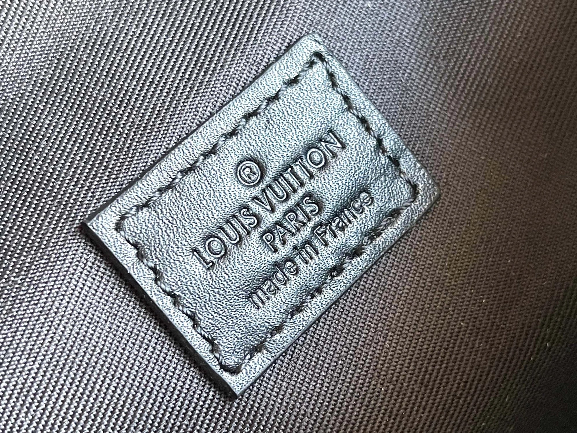 Louis Vuitton LV AAA Quality Belt Bags Reliable 7505 - Image 7