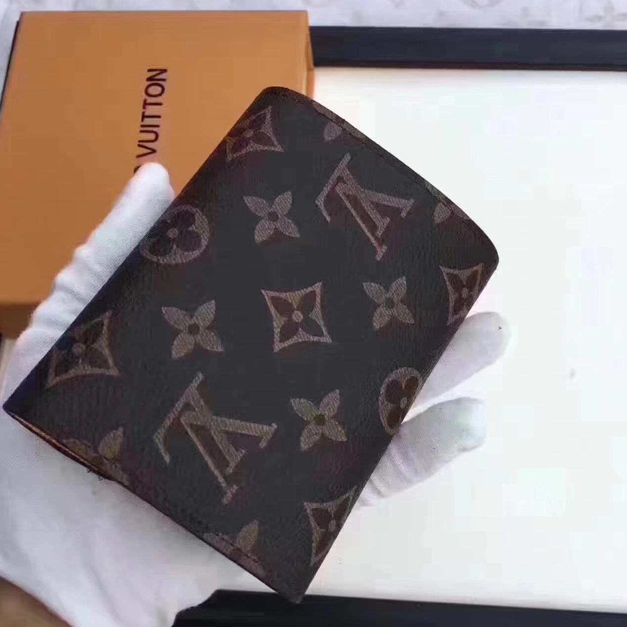 Louis Vuitton LV AAA Quality Wallets StreetReady 346