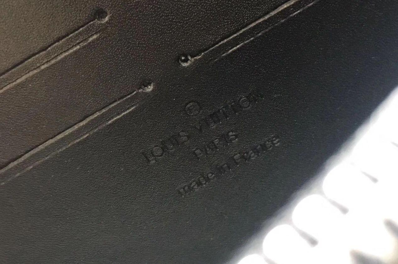 Louis Vuitton LV AAA Quality Wallets WellDesigned 5236 - Image 8