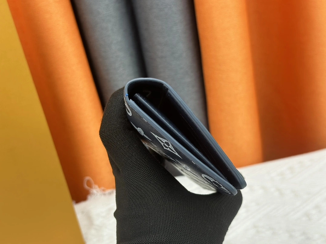 Louis Vuitton LV Card Case Affordable 4078 - Image 5