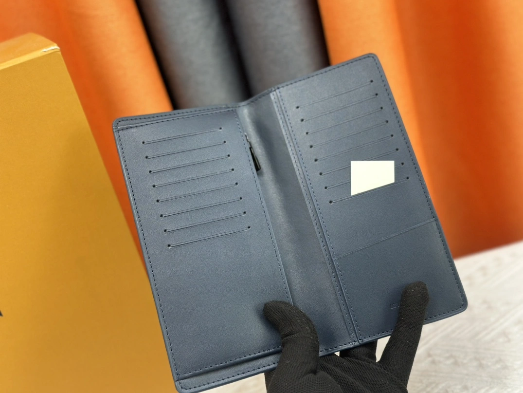 Louis Vuitton LV Card Case Affordable 4078 - Image 7