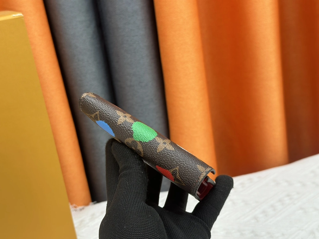 Louis Vuitton LV Card Case Bold 7757 - Image 3