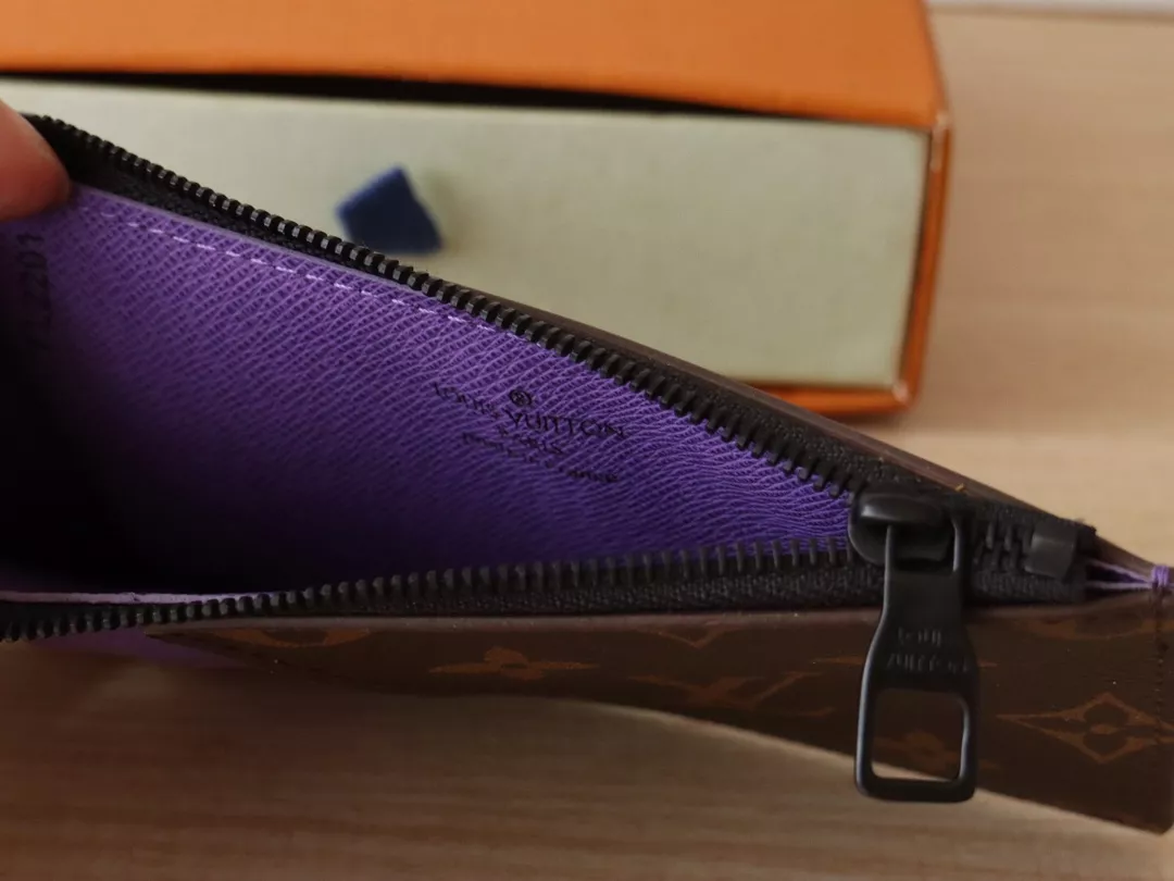 Louis Vuitton LV Card Case Comfortable 5154 - Image 7