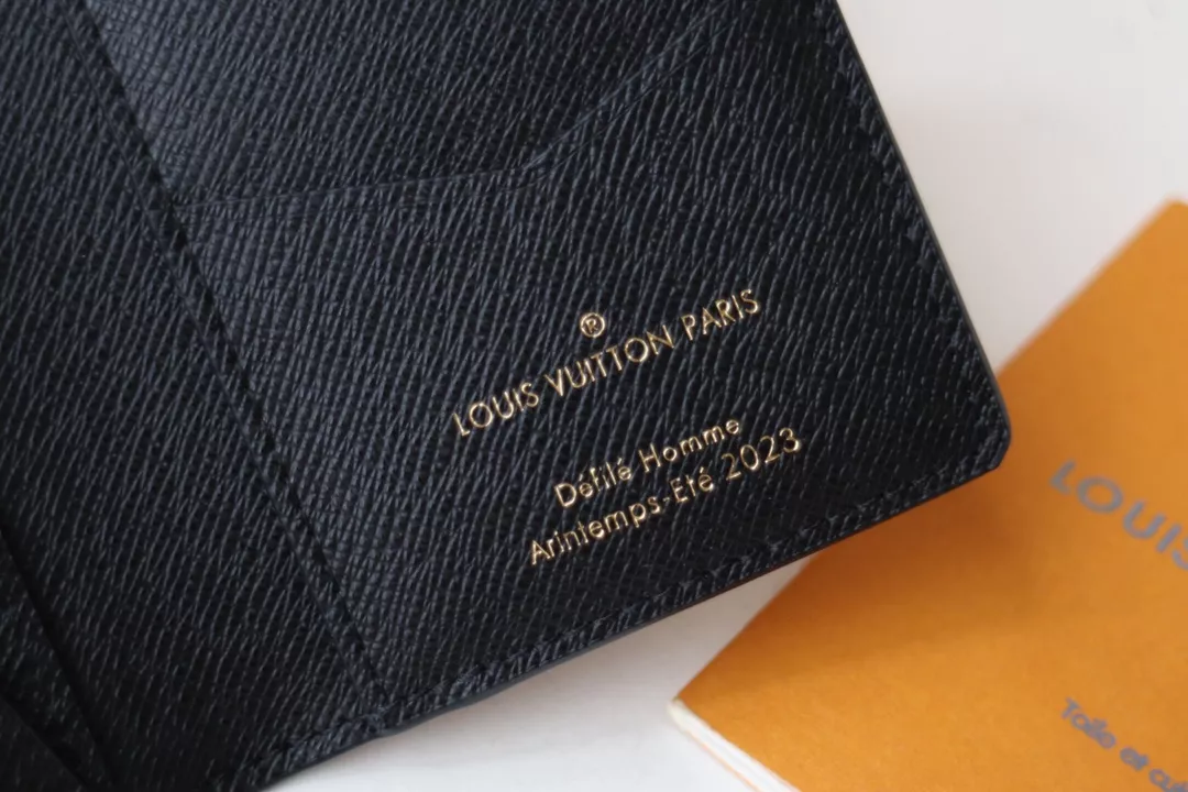 Louis Vuitton LV Card Case Durable 5017 - Image 6