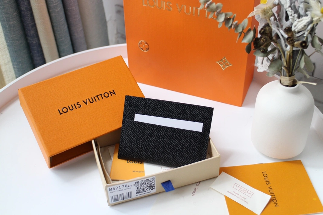 Louis Vuitton LV Card Case Fashionable 5411