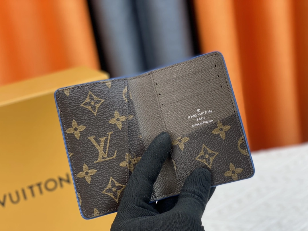 Louis Vuitton LV Card Case For Unisex AllSeason 5000 - Image 6