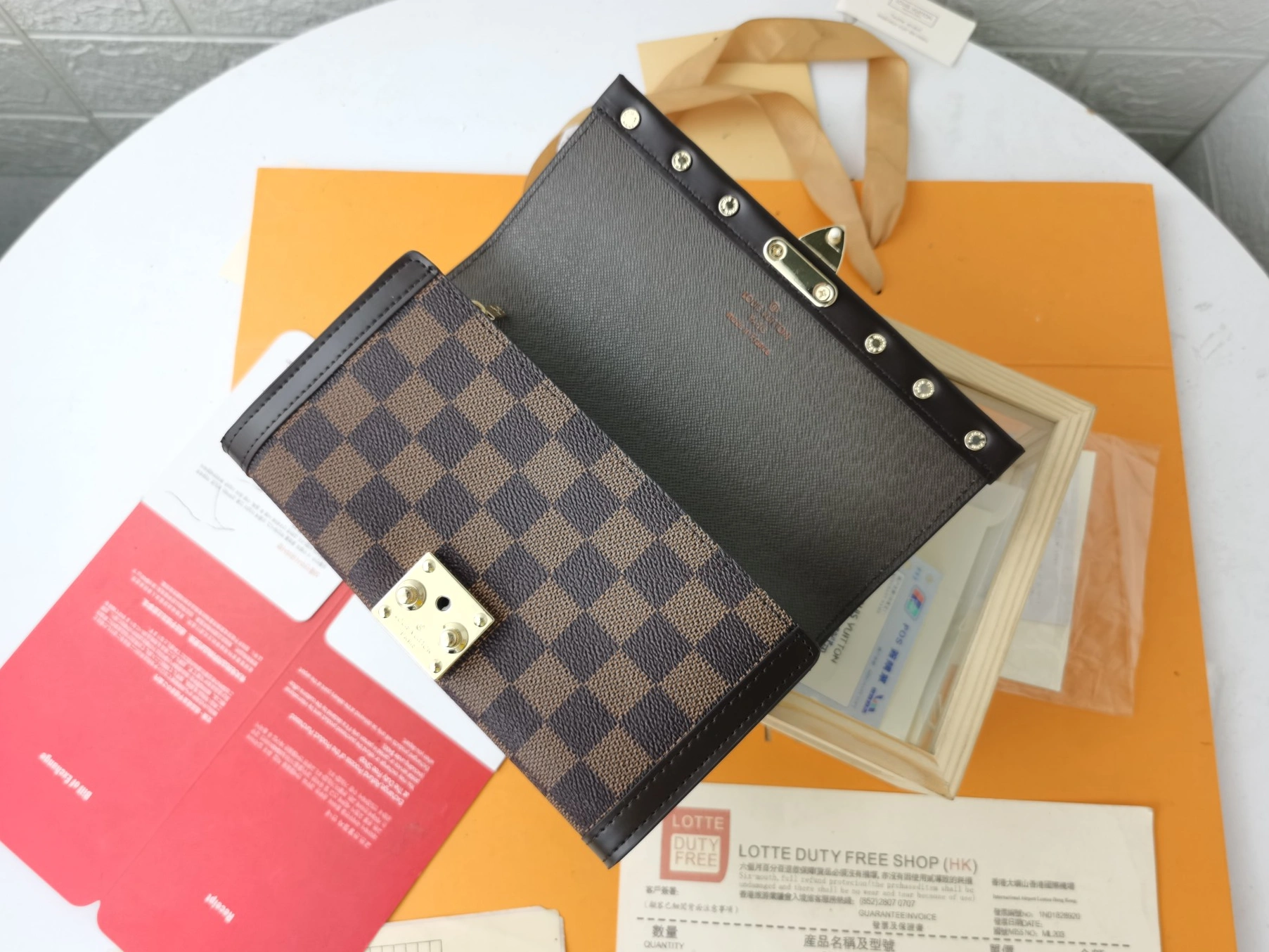 Louis Vuitton LV Card Case For Women Sleek 9205 - Image 6