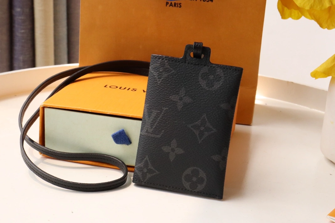 Louis Vuitton LV Card Case SportInspired 4843