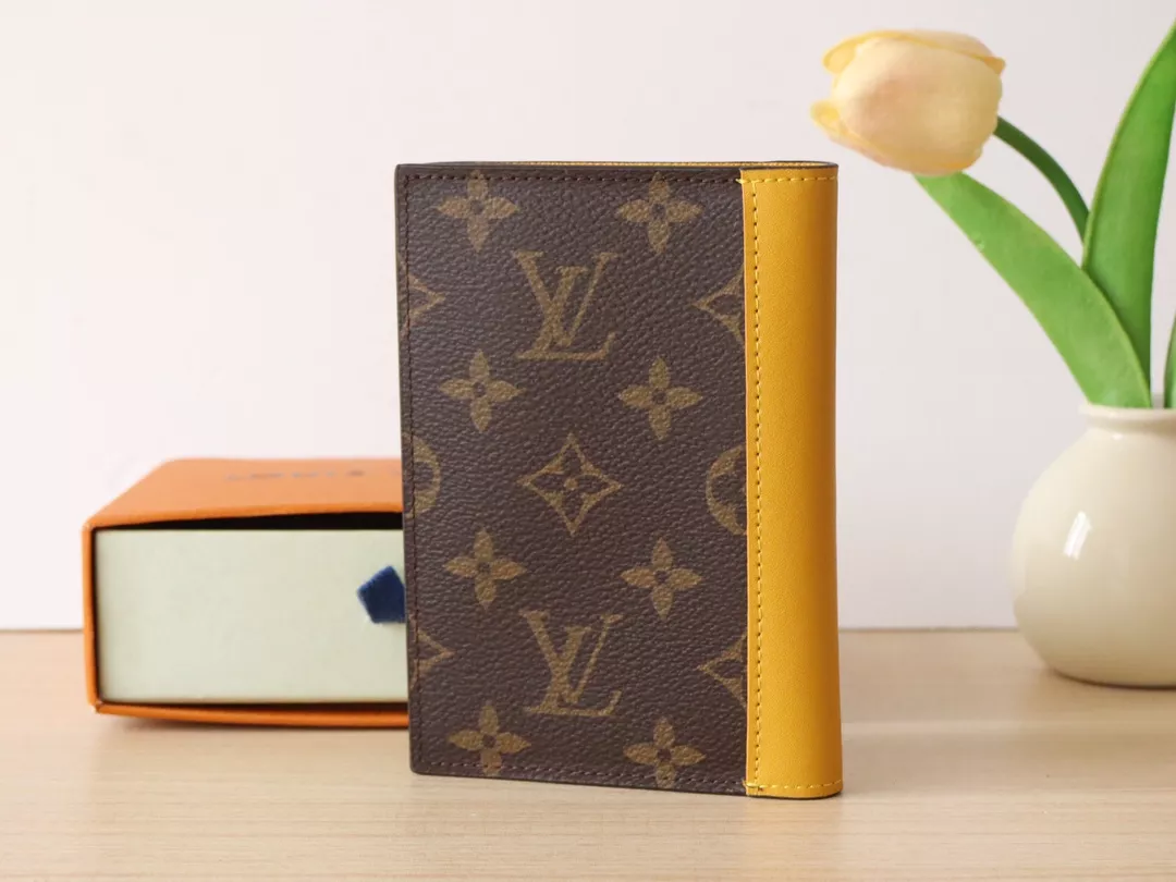 Louis Vuitton LV Card Case TopPick 3555