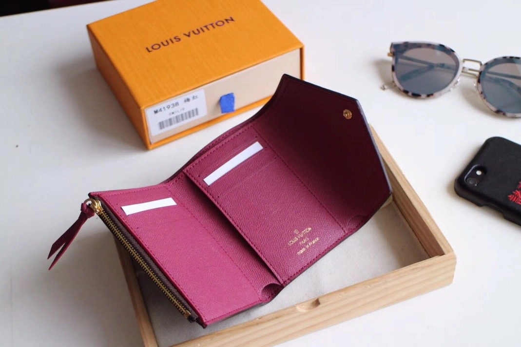 Louis Vuitton LV Card Case WellDesigned 3930 - Image 4