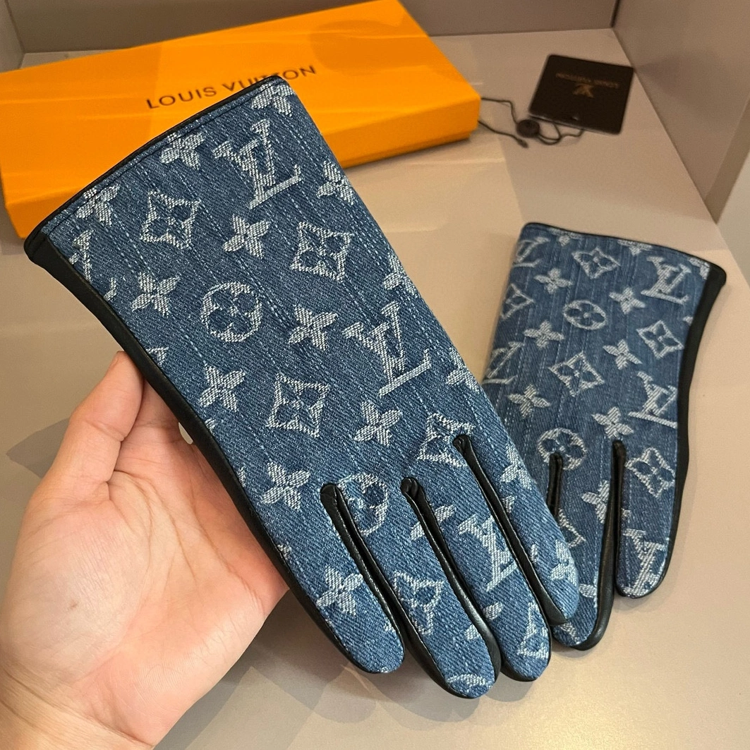 Louis Vuitton LV Gloves For Women Trendy 3091 - Image 4