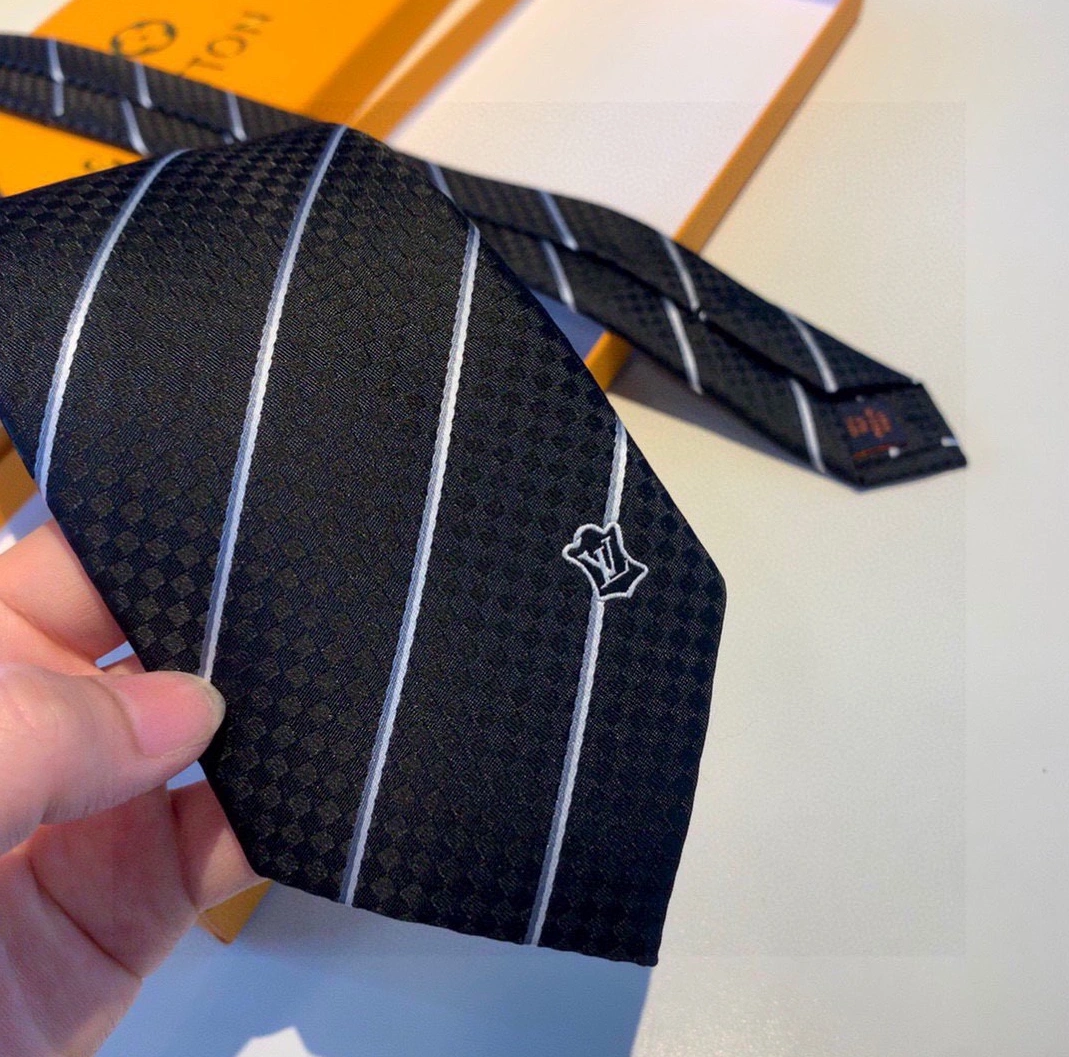 Louis Vuitton LV Necktie For Men Fashionable 5888 - Image 4