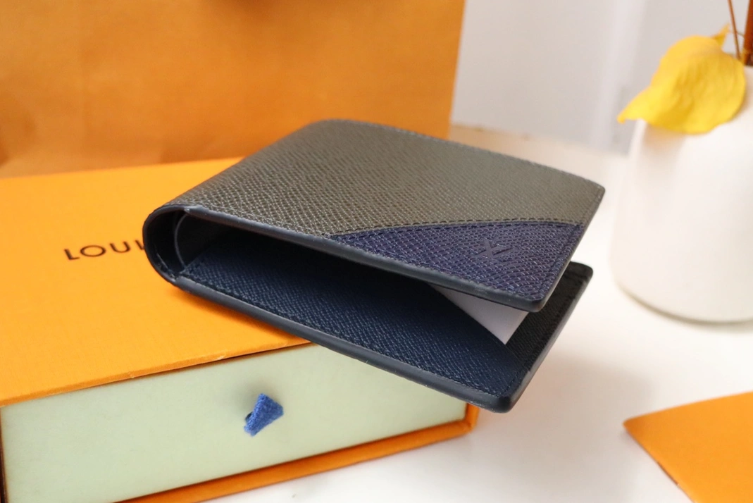 Louis Vuitton LV Wallets AllSeason 4171 - Image 3