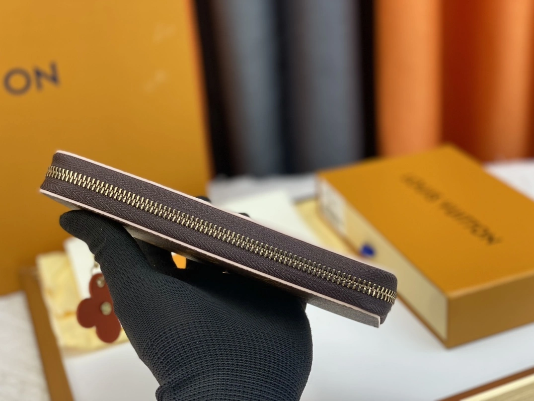 Louis Vuitton LV Wallets EasyMatch 3587 - Image 3