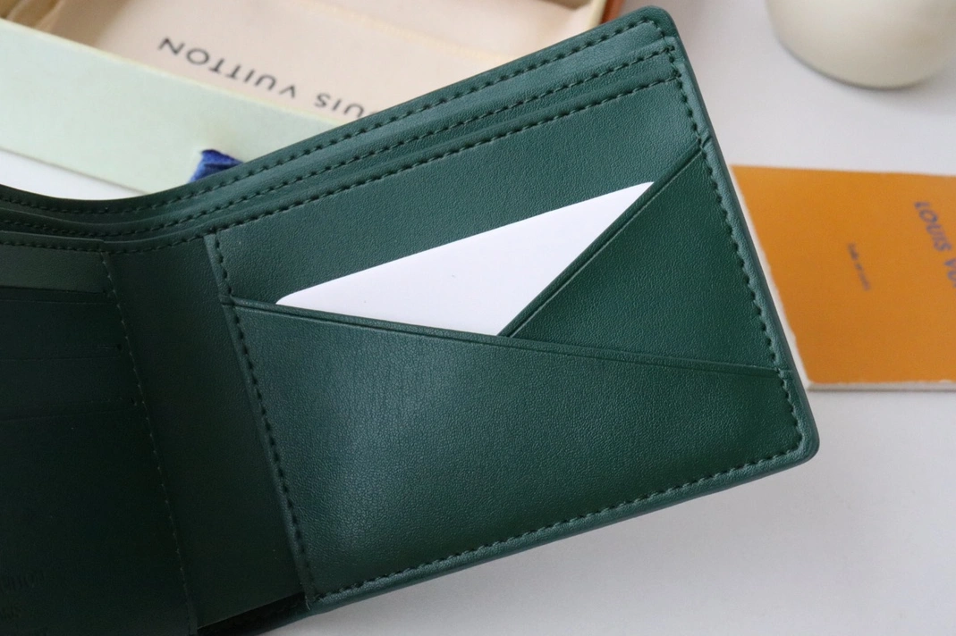 Louis Vuitton LV Wallets Efficient 6863 - Image 6