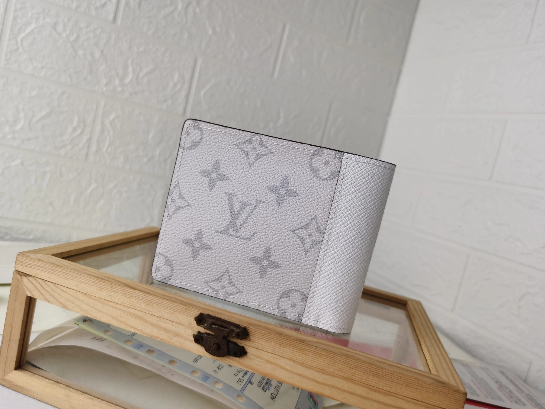 Louis Vuitton LV Wallets For Unisex Compact 4195